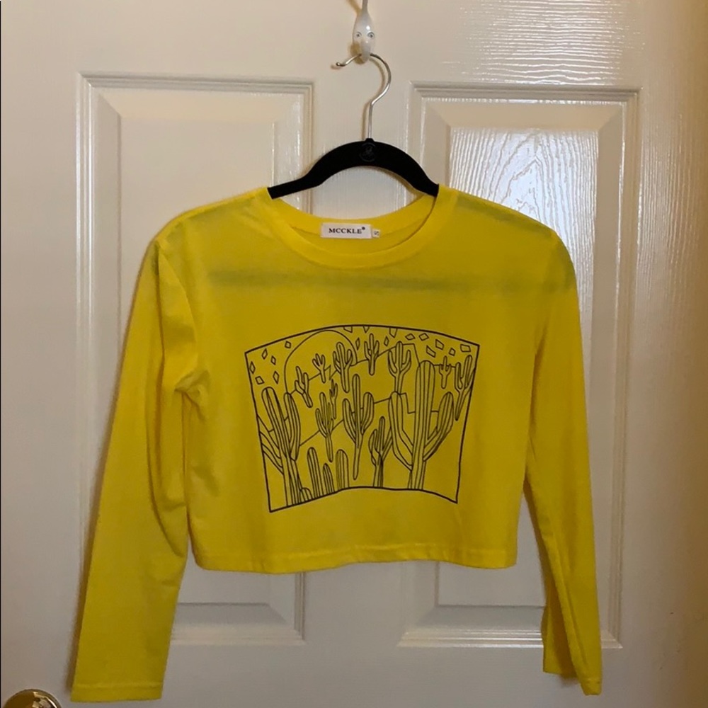 yellow design crop long sleeve!